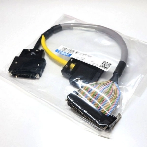XW2Z-S002 Omron Przewód